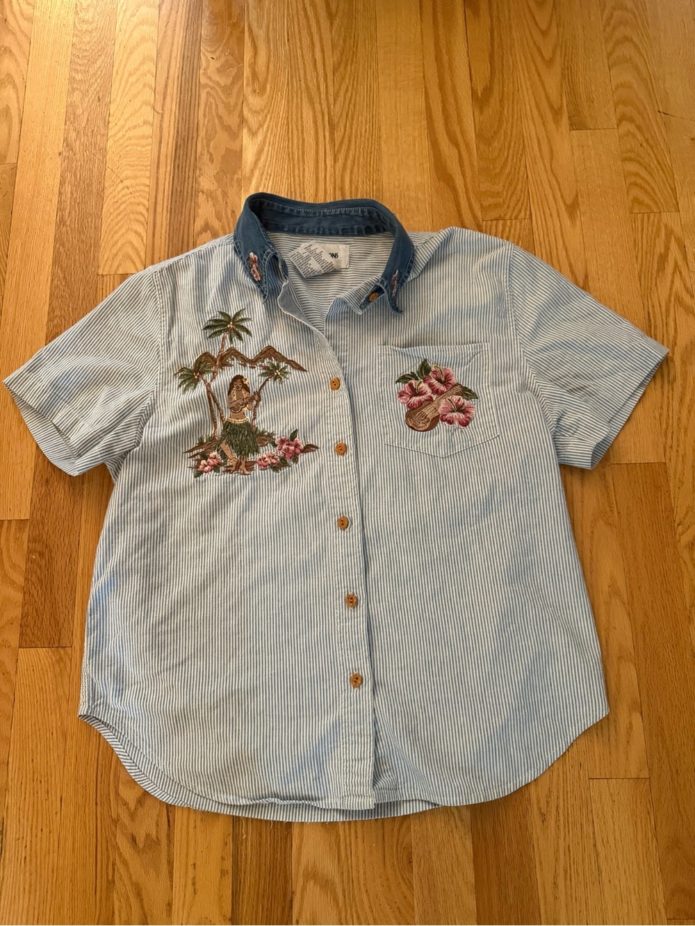 Cottage Core Hawaiian Shirt Size M